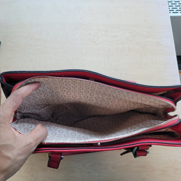 Guess Handbag - Picture 5 of 11